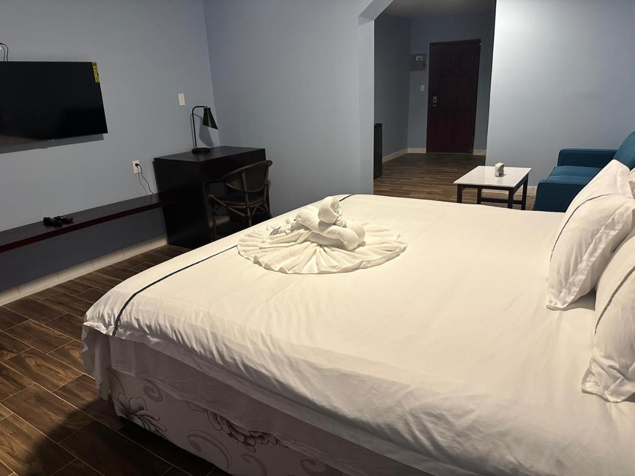 Enjoy Hotel Caye Caulker Dış mekan fotoğraf